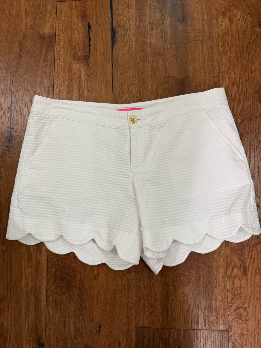 Lilly Pulitzer White Scallop-Hem Women's Shorts